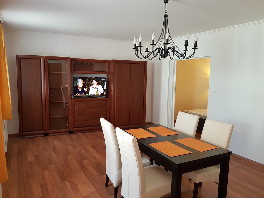 Apartman Kaszas Central Мошонмадьяровар Экстерьер фото