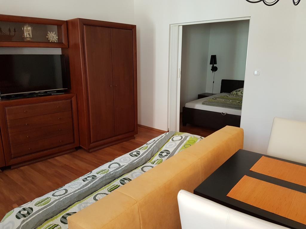 Apartman Kaszas Central Мошонмадьяровар Экстерьер фото